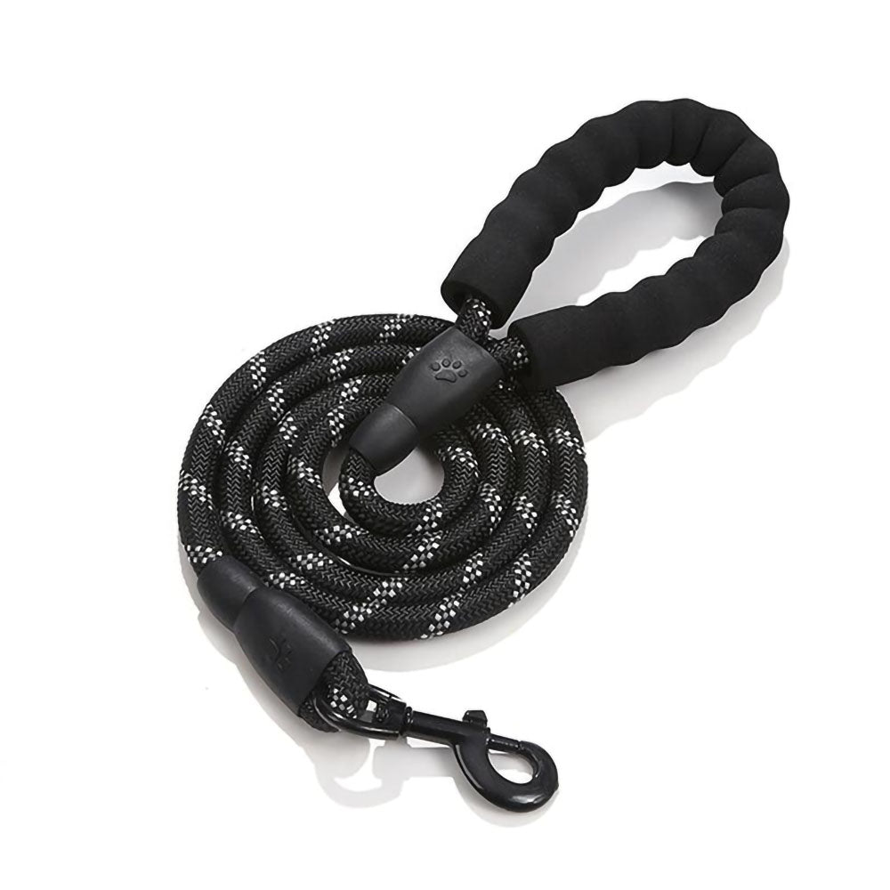 Blackwhite Easy Grip™ - Ergonomic Dog Leash on a white background.