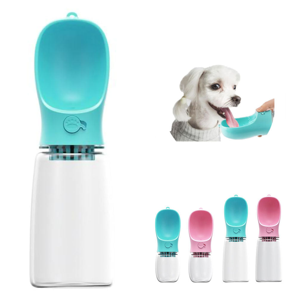 Blue portable pet water bottle with activated charcoal filter size large on white background; Small white dog drinking water from blue portable pet water bottle with activated charcoal filter size small; blue and pink portable pet water bottles with activated charcoal filter variants small on white background, blue and pink portable pet water bottles with activated charcoal filter variants large on white background